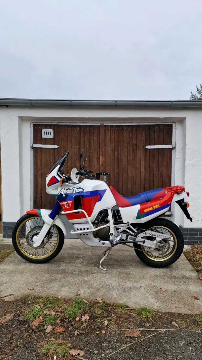 Honda XRV750 Africatwin RD04 - Image 2
