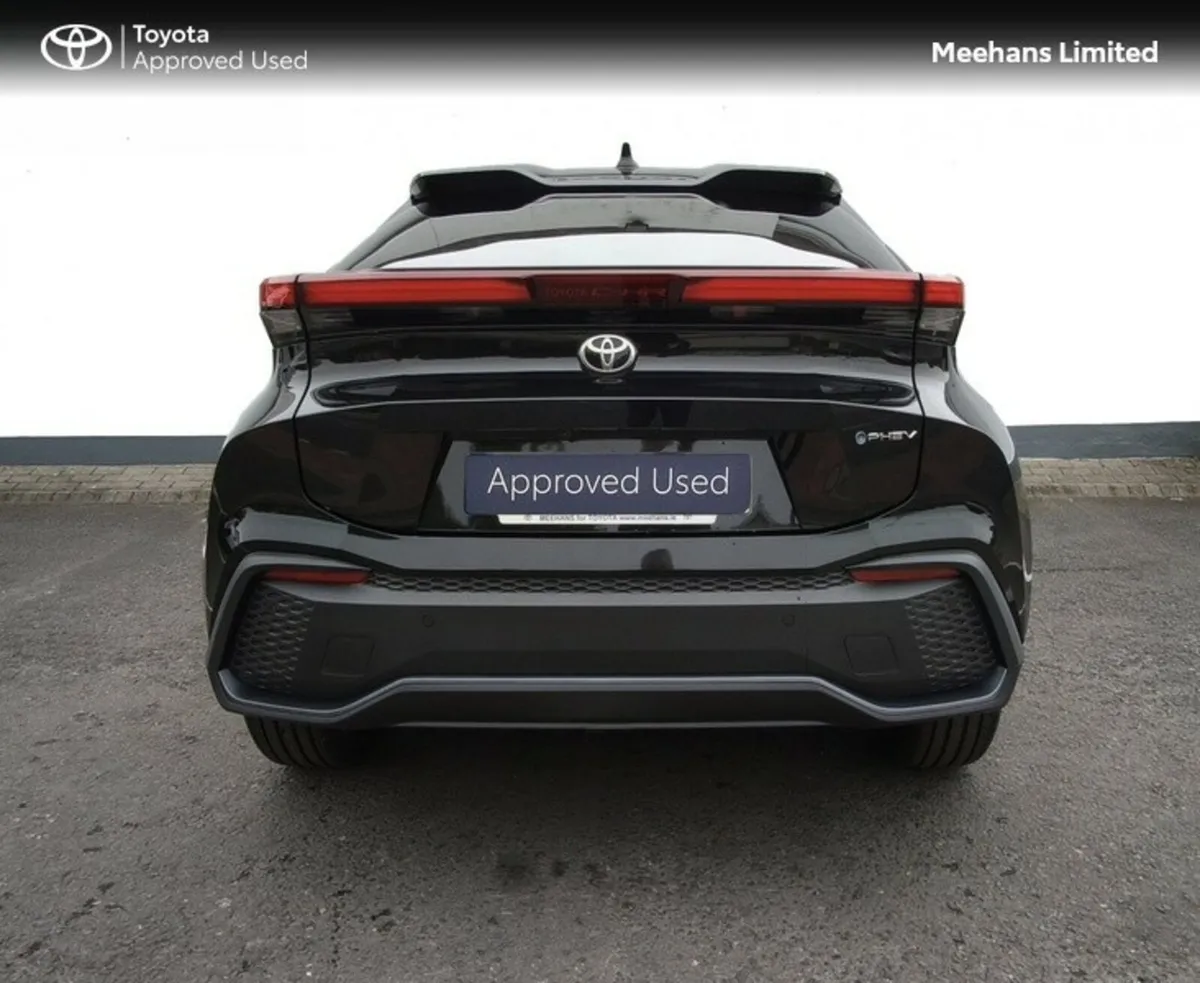 Toyota C-HR C-HR PHEV SPORT - Image 4