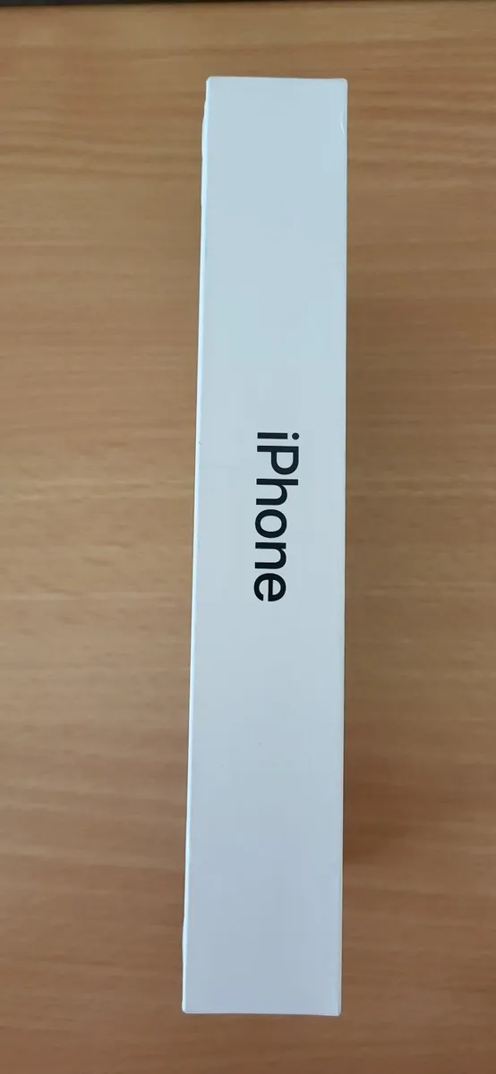 Iphone 16e - Image 4