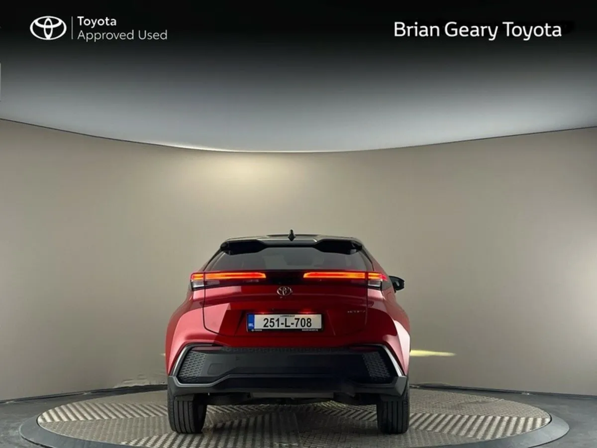 Toyota C-HR C-HR PHEV SOL - Image 4