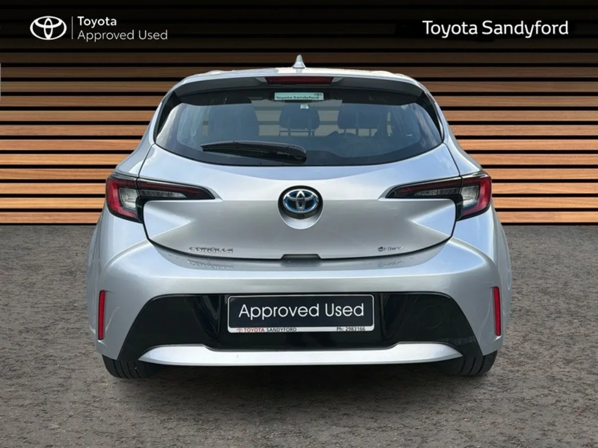 Toyota Corolla HYBRID LUNA HATCHBACK // REAR CAMER - Image 4