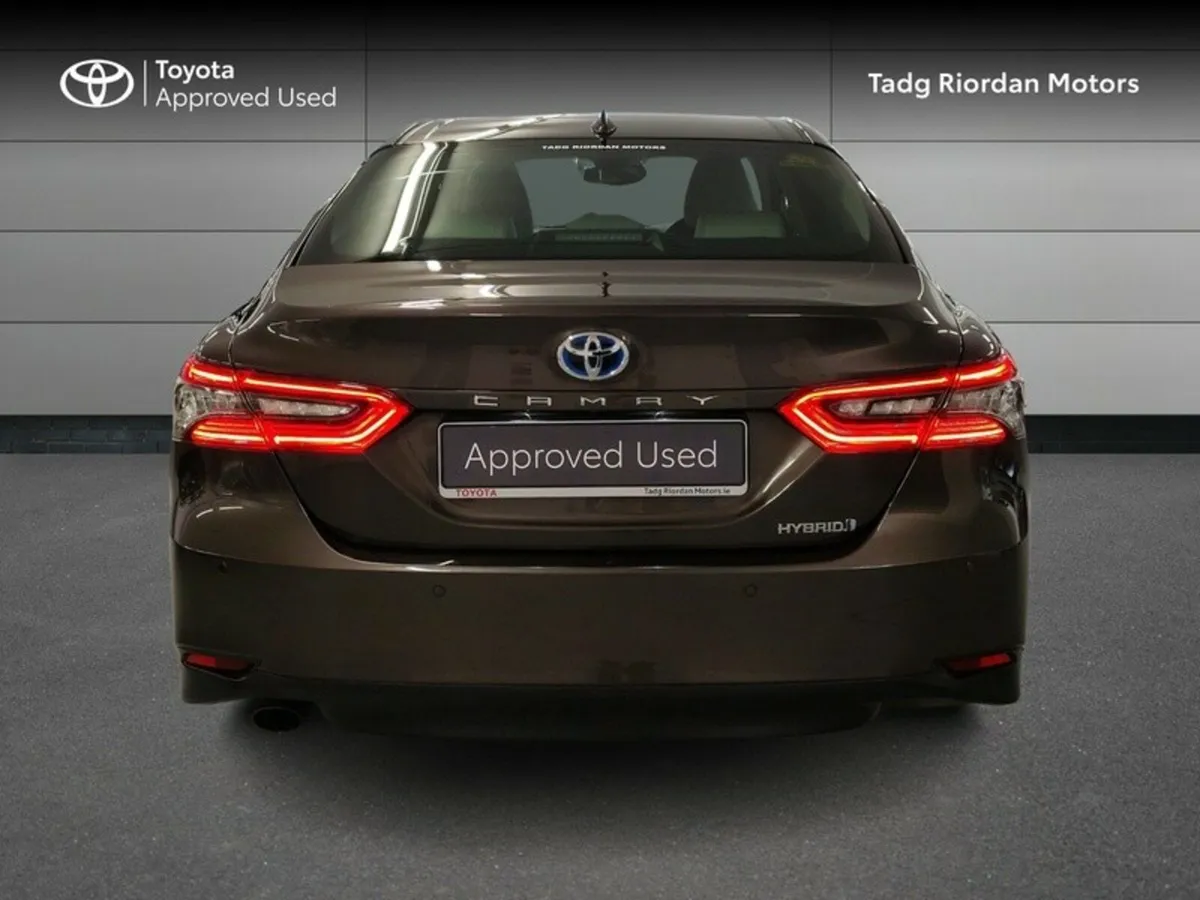 Toyota Camry PLATINUM EDITION *PRICE REDUCTION* - Image 4