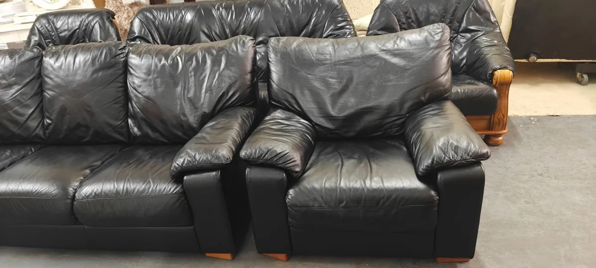 3+1 Black Leather Suite - Image 2