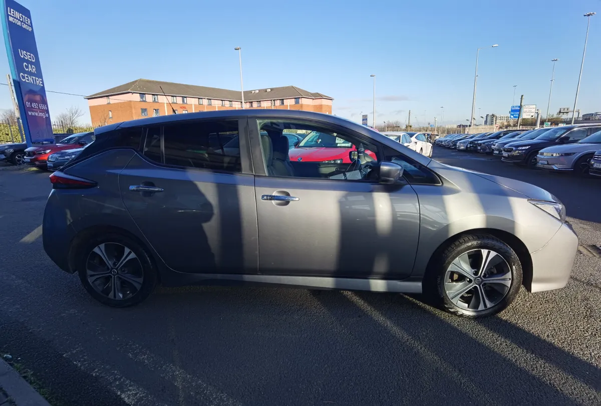NISSAN LEAF 62KWH SV - Image 4