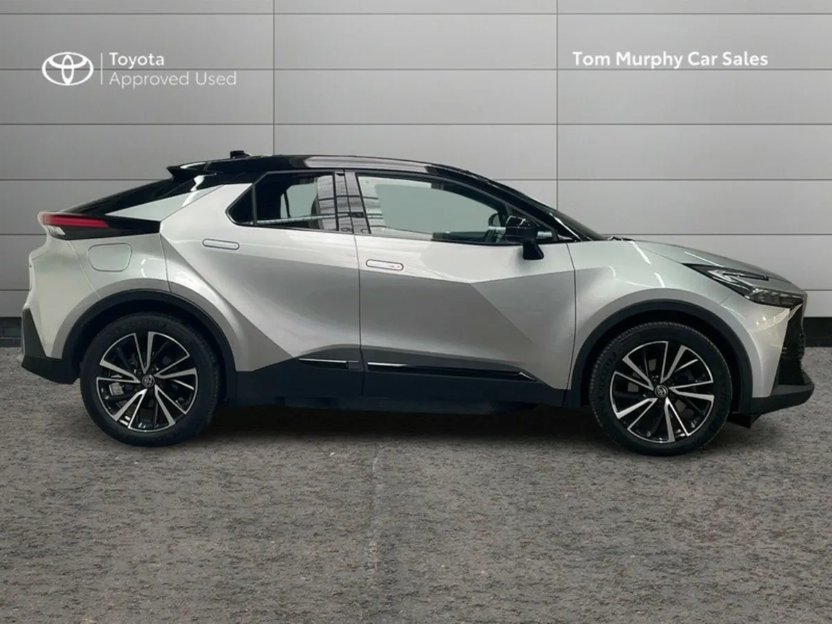 Toyota C-HR C-HR PHEV SOL - Image 3