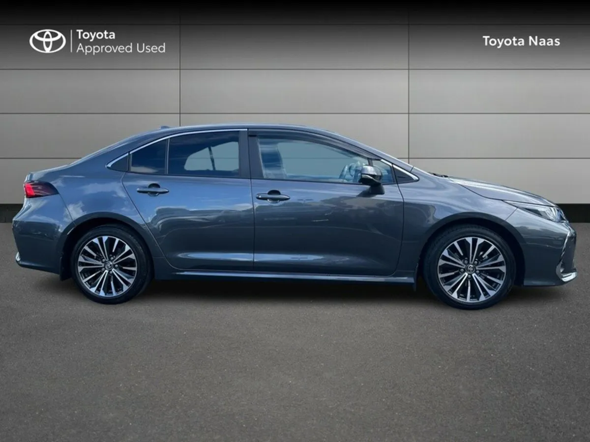 Toyota Corolla COROLLA SALOON LUNA SPORT - Image 3