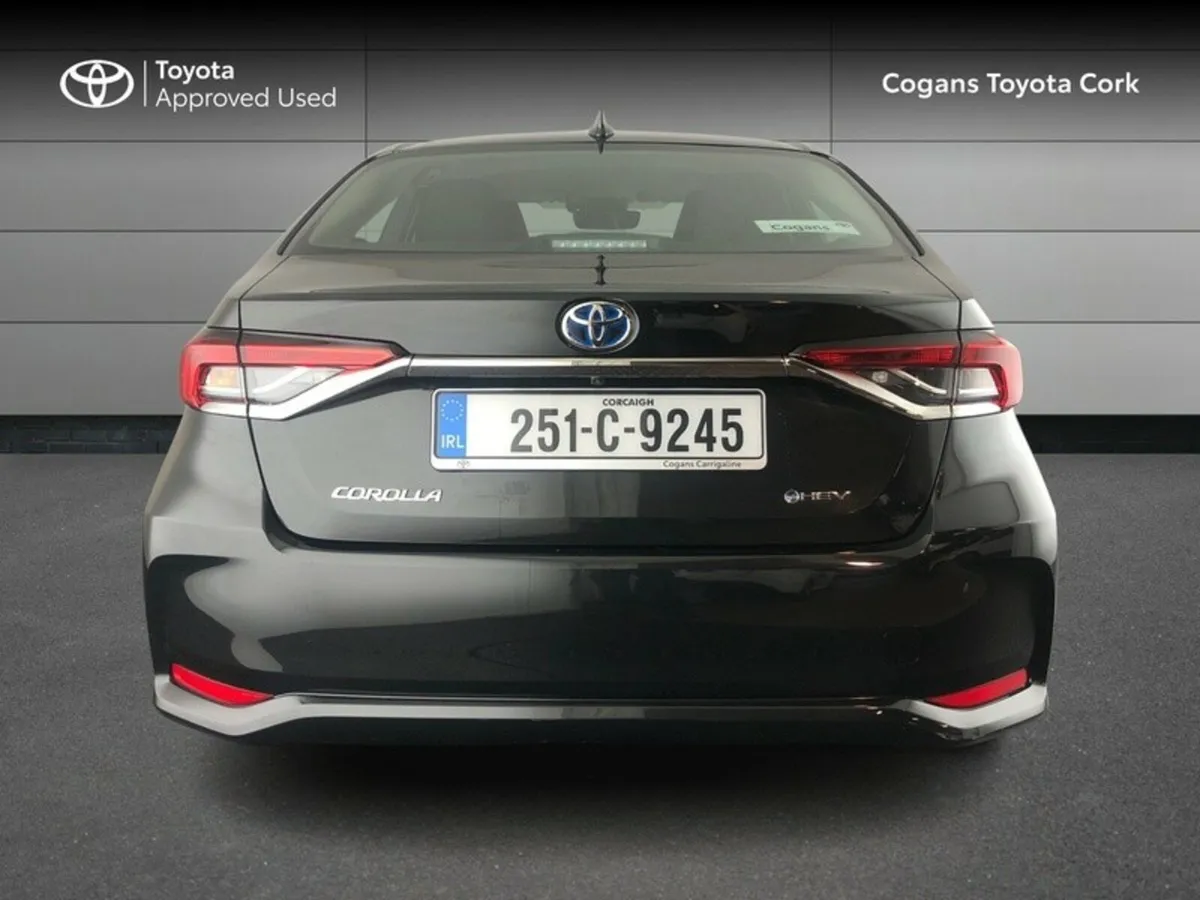 Toyota Corolla Luna Saloon - Image 4