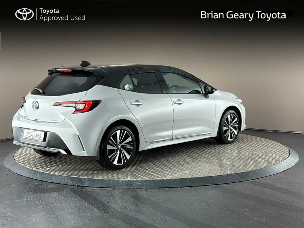 Toyota Corolla HYBRID LUNA SPORT H/B - Image 2