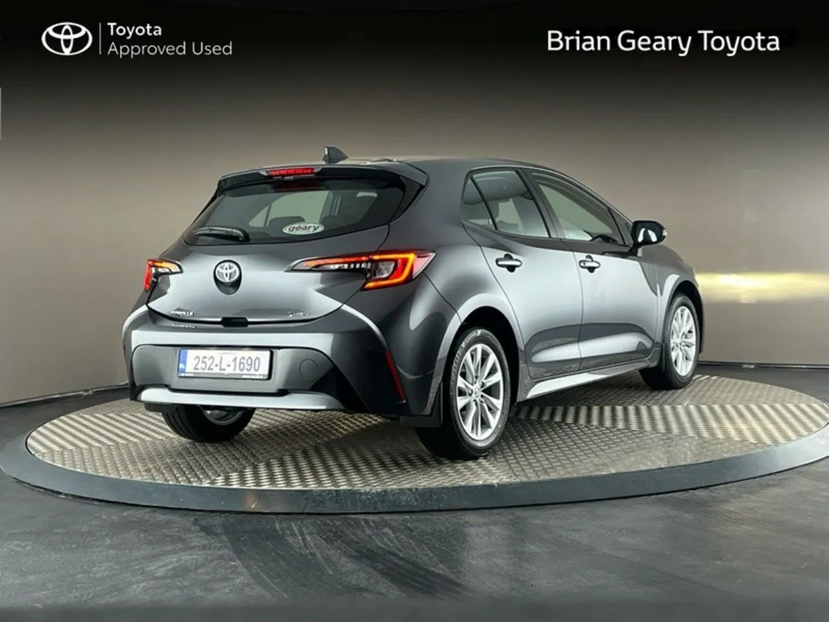 Toyota Corolla HYBRID LUNA H/B - Image 2
