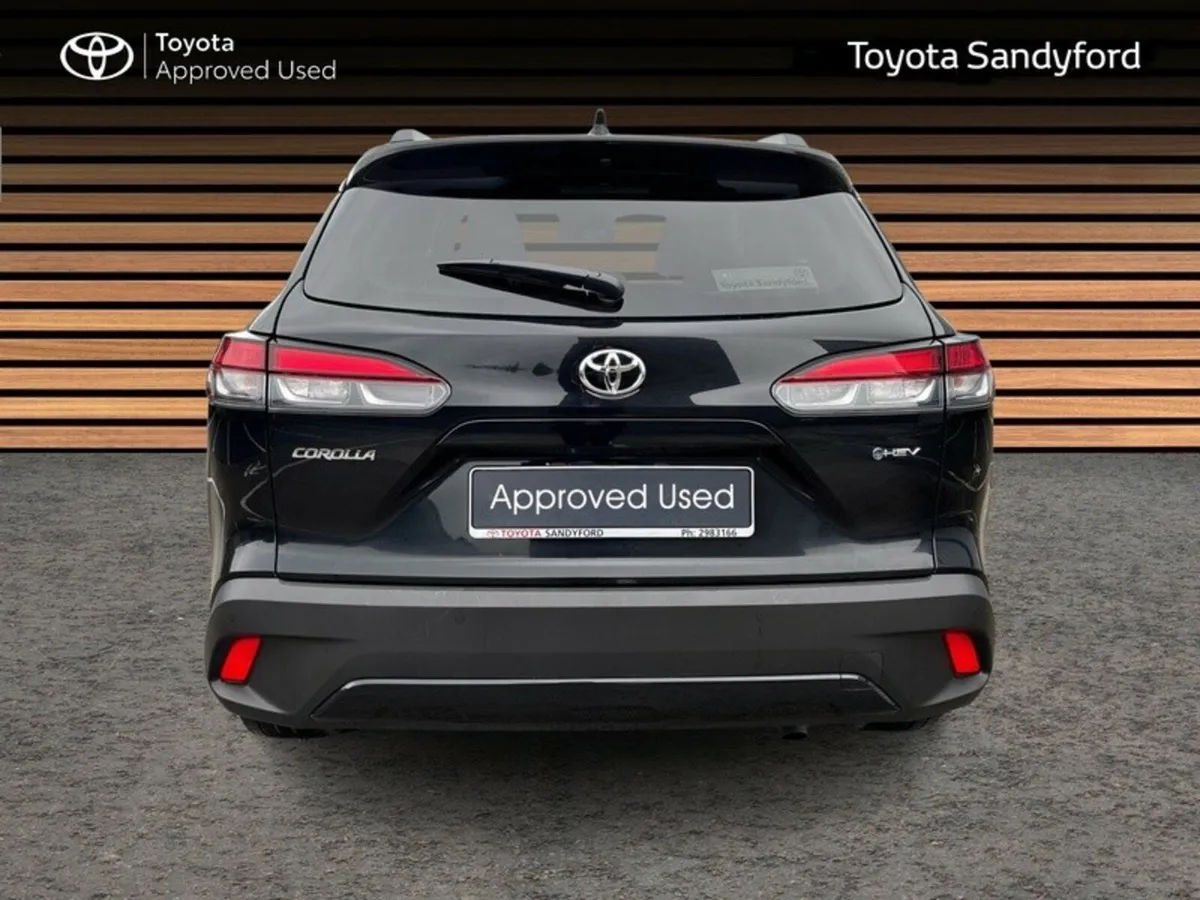 Toyota Corolla Cross 1.8 HYBRID SPORT // REAR CAME - Image 4