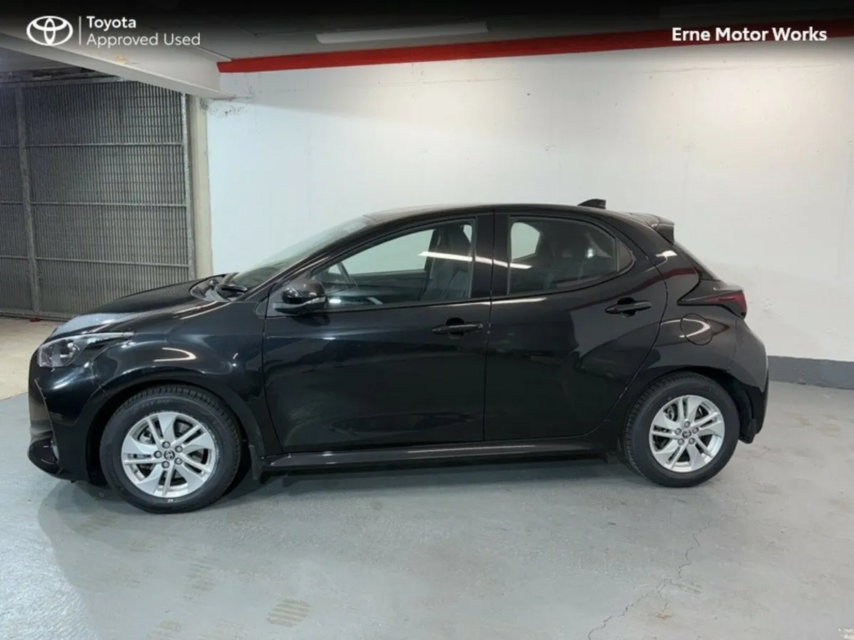 Toyota Yaris Yaris Hybrid 115 Luna - Image 2