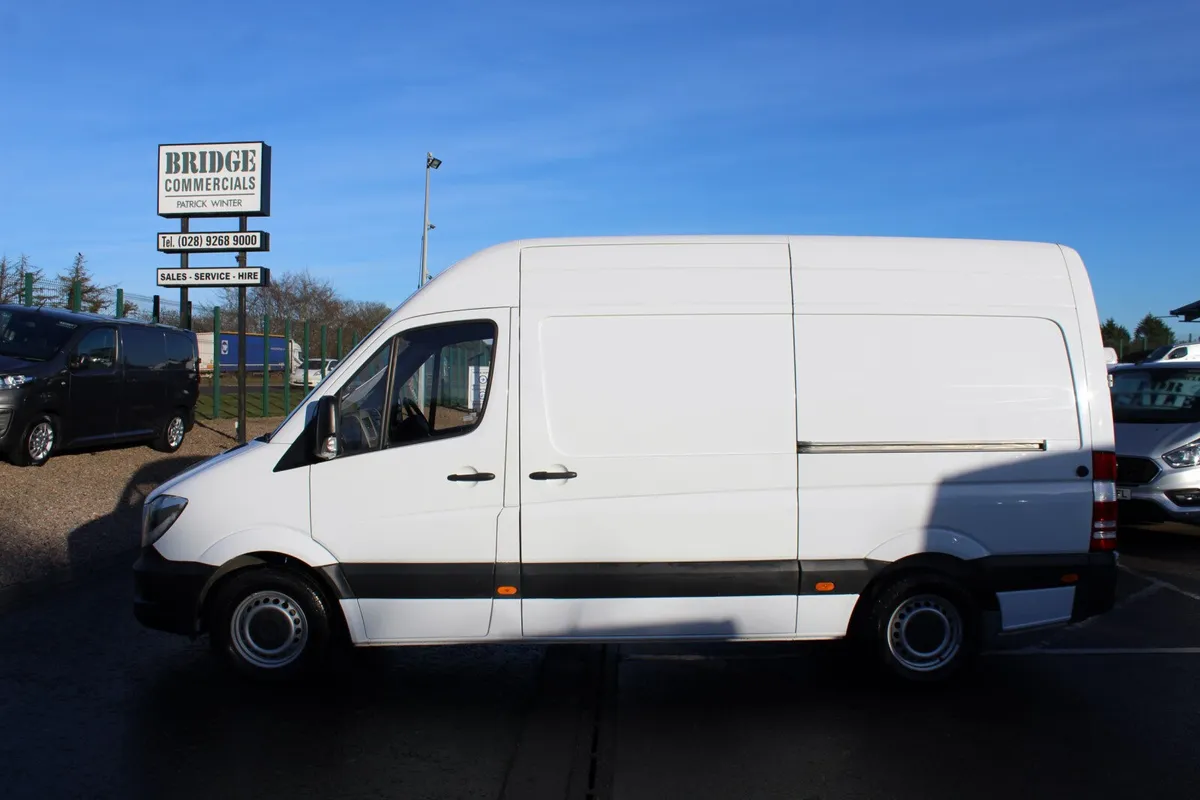2017 Mercedes-Benz Sprinter 314 MWB HR - Image 3