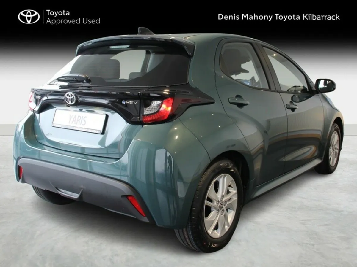 Toyota Yaris Hybrid Luna - Image 2