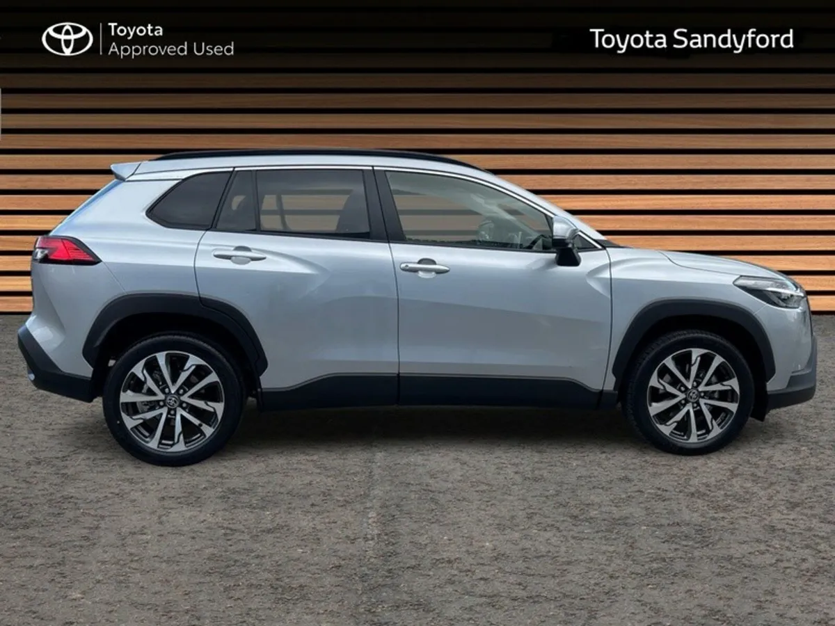 Toyota Corolla Cross 1.8 HYBRID SPORT // REAR CAME - Image 3