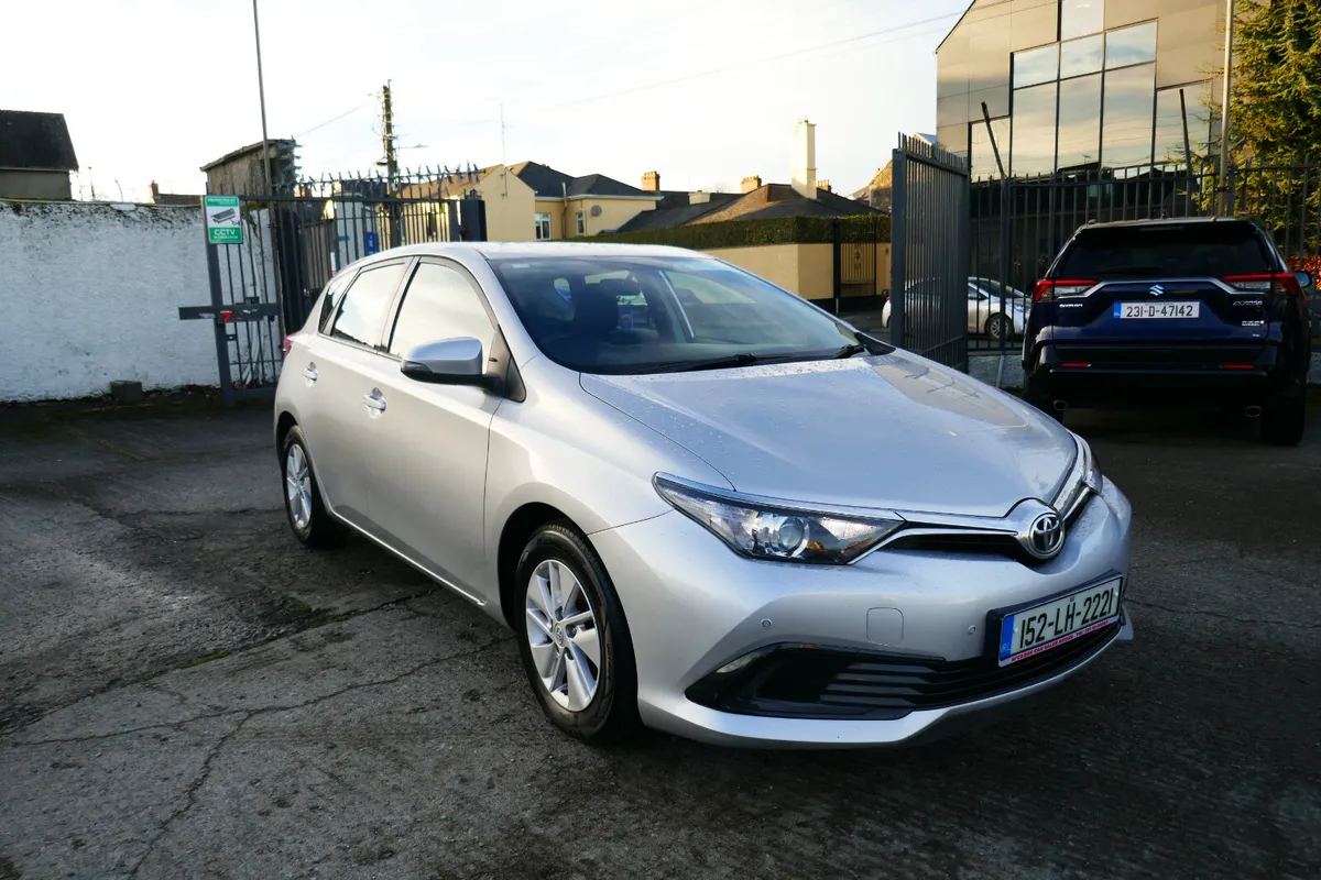 152, TOYOTA AURIS 1.4 D-4D ACTIVE S/S 5DR - Image 1