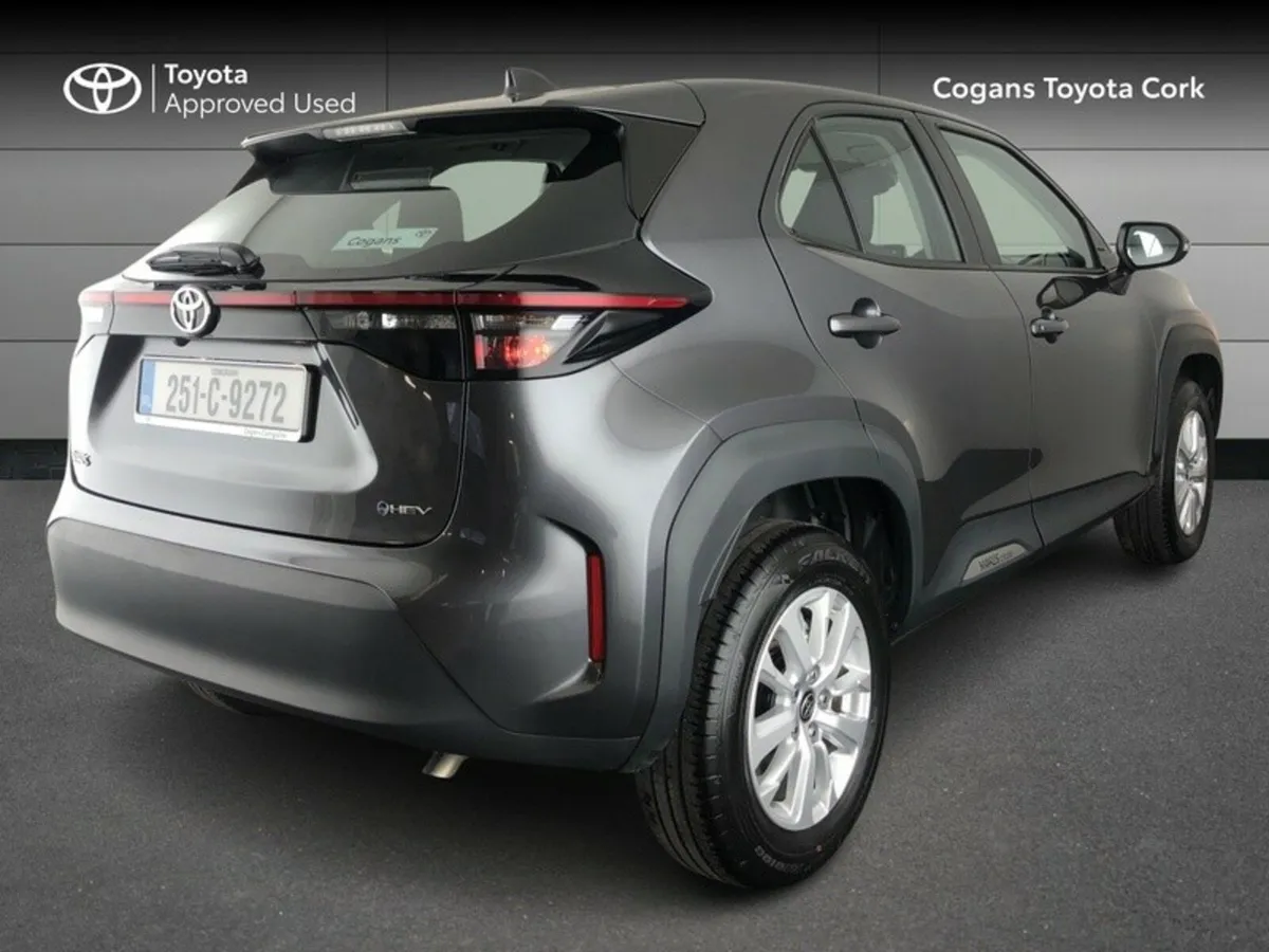 Toyota Yaris Cross YARIS CROSS LUNA - Image 2