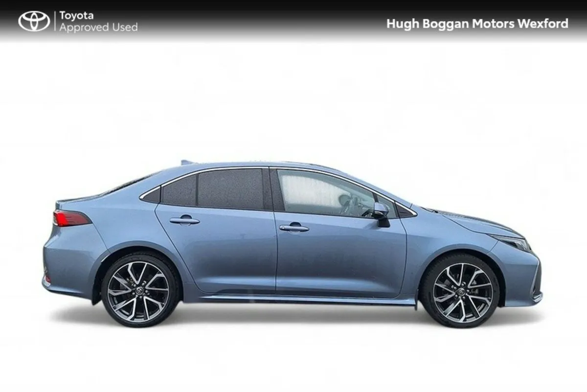 Toyota Corolla SOL LEATHER INTERIOR TOP SPEC HYBRI - Image 3