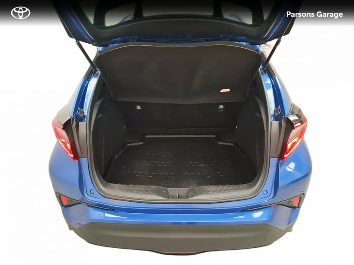 Toyota C-HR 1.8 HYBRID SPORTMONO 4DR SPORT AUTO - Image 4