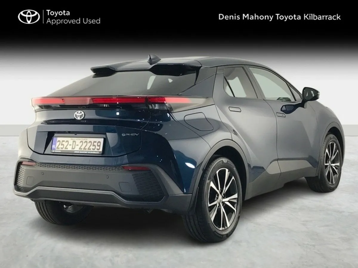 Toyota C-HR PHEV SPORT - Image 2