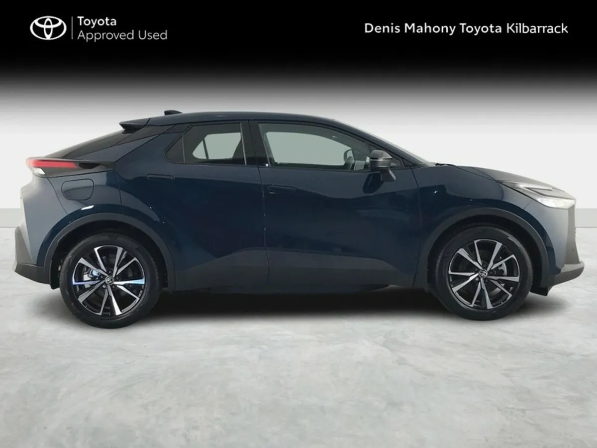 Toyota C-HR PHEV SPORT - Image 3