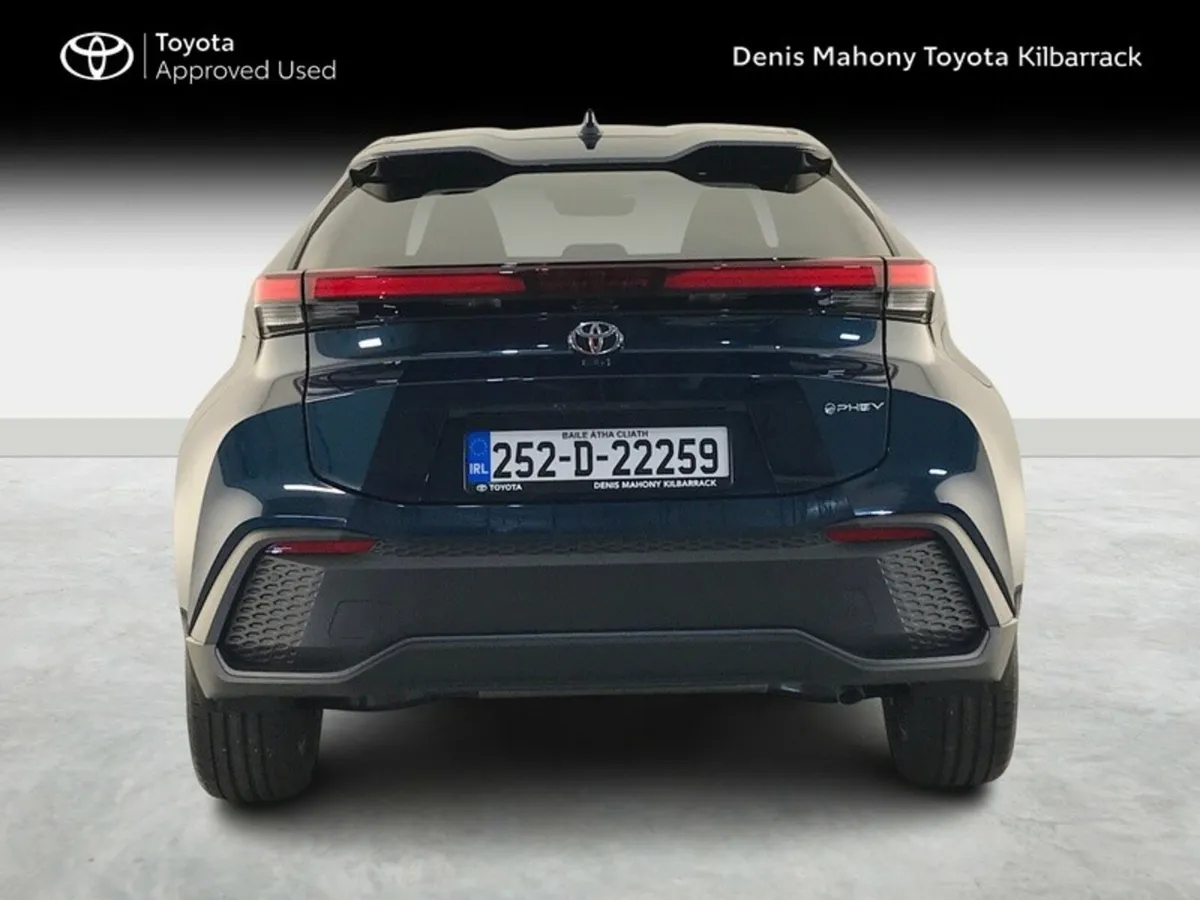 Toyota C-HR PHEV SPORT - Image 4
