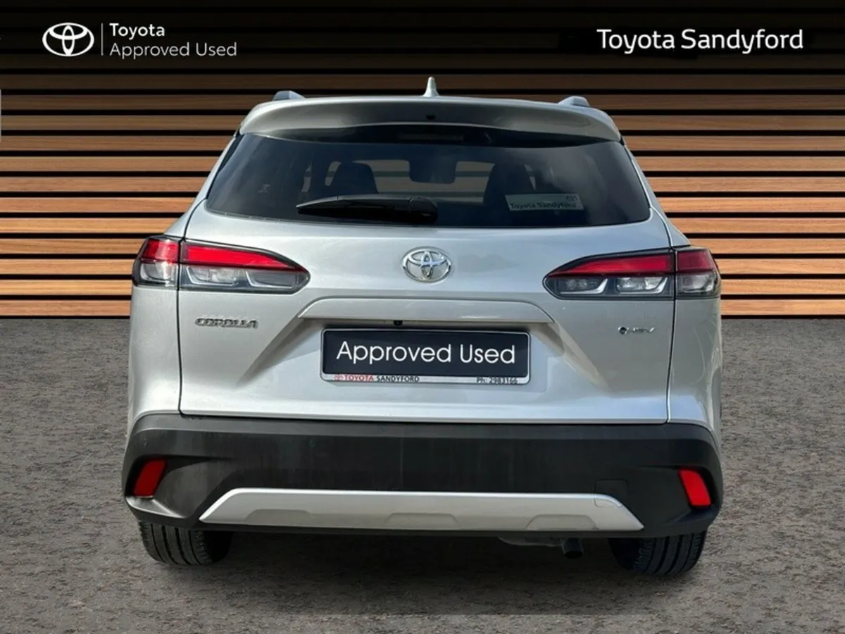 Toyota Corolla Cross 1.8 HYBRID SPORT +EXTRAS // R - Image 4