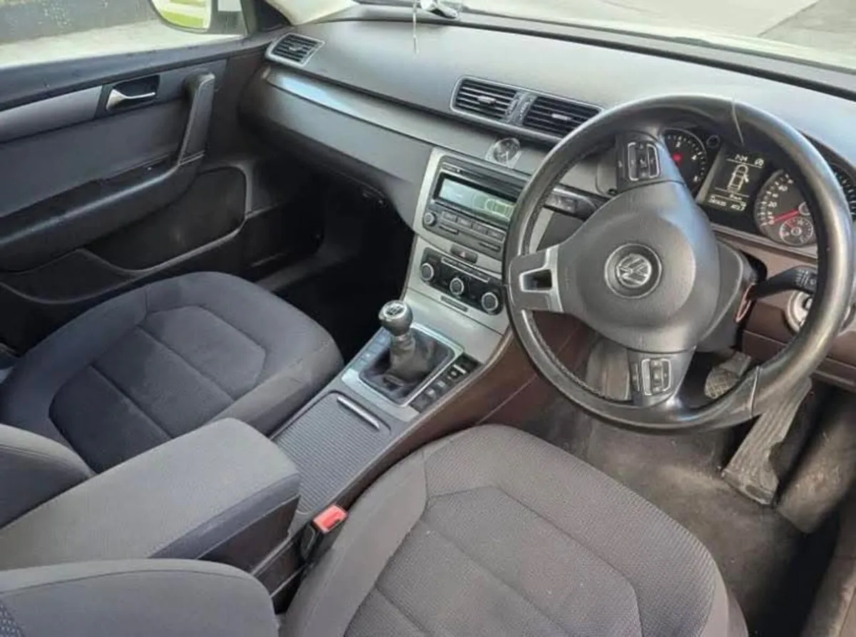 VW Passat - Image 2