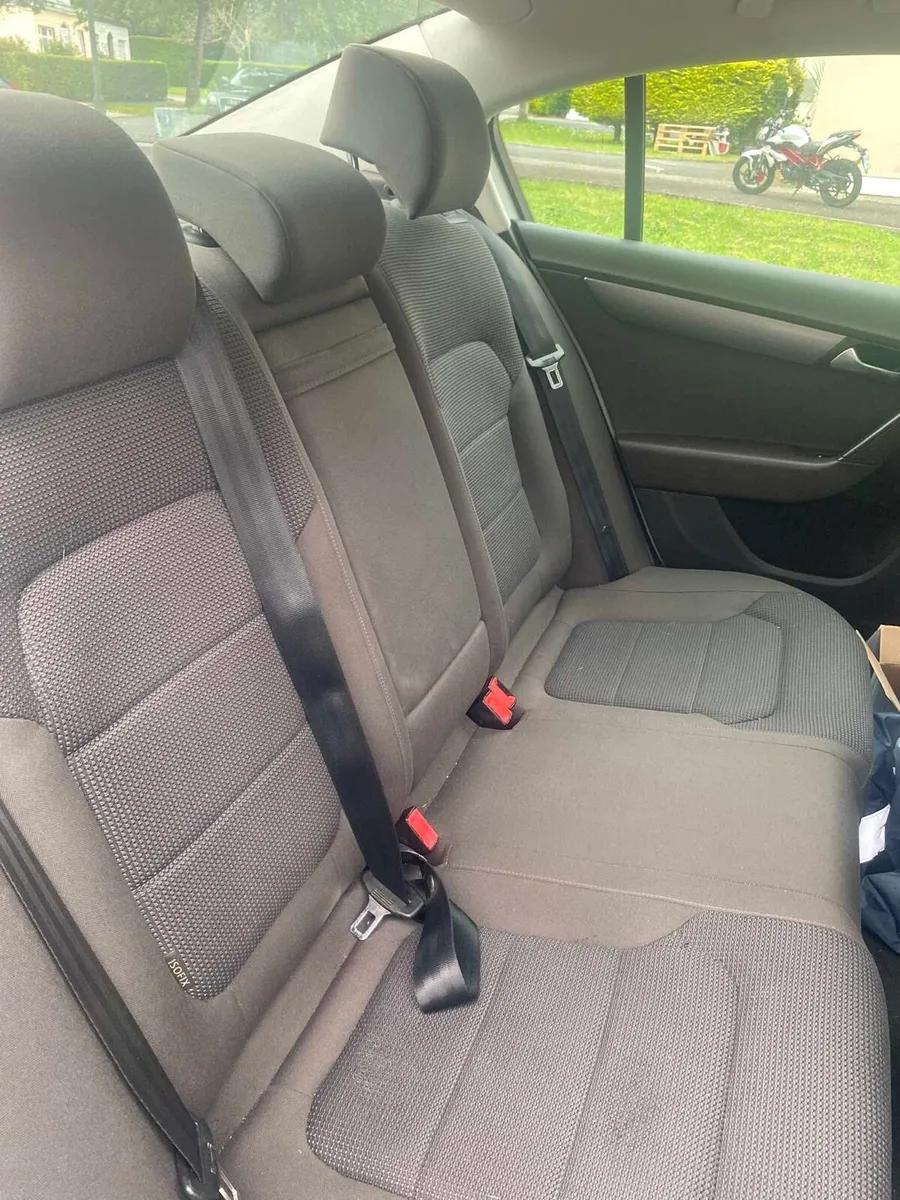 VW Passat - Image 4