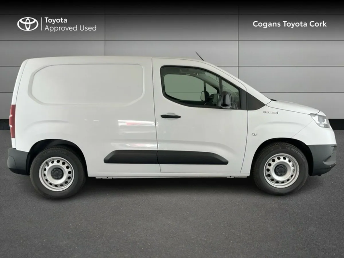 Toyota Proace City PROACE City EV SWB - Image 3
