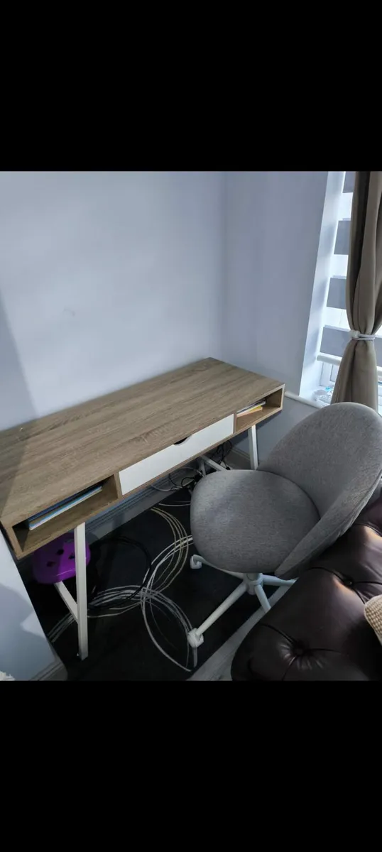 Study table and chair - Image 1