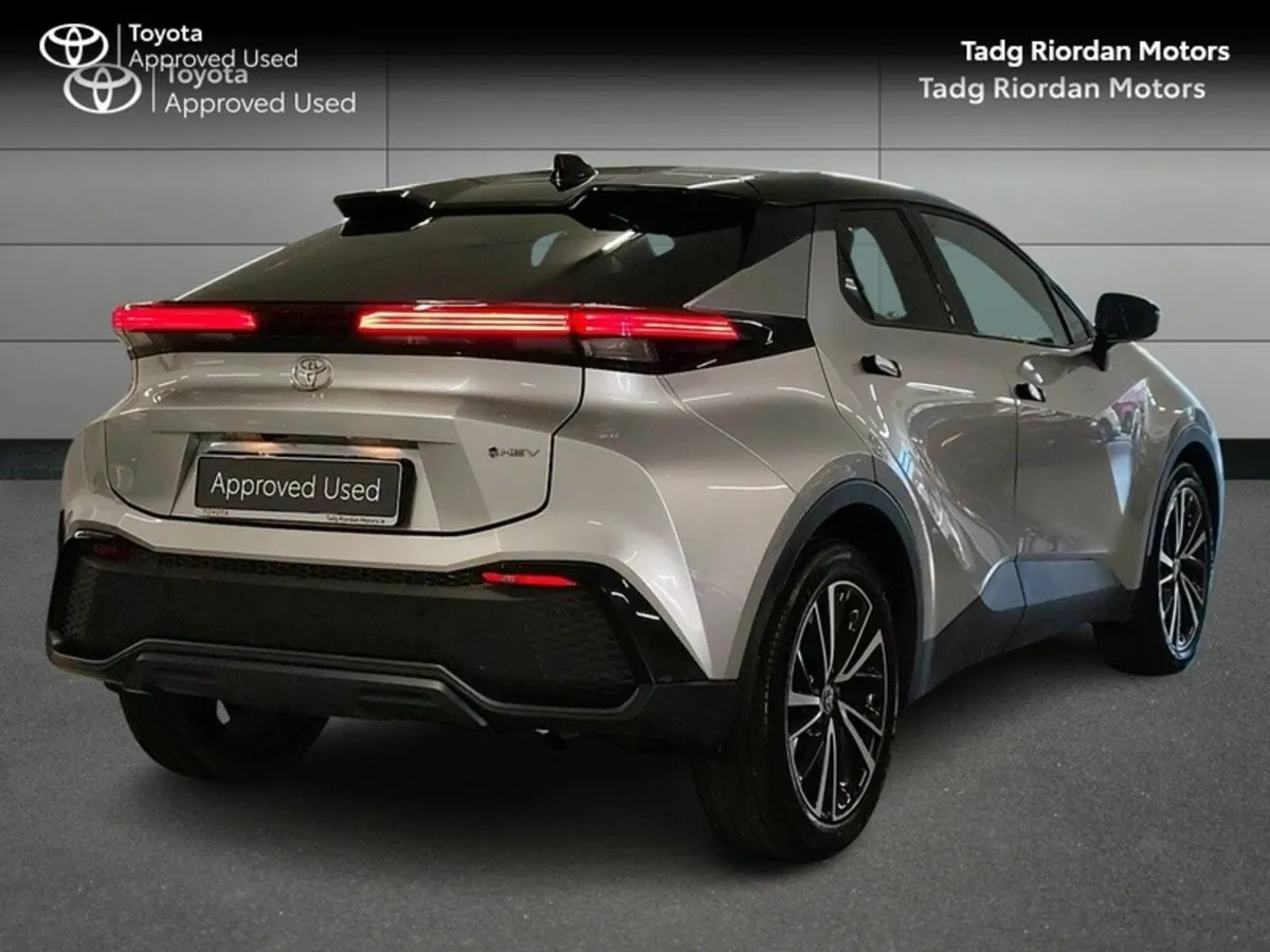 Toyota C-HR HYBRID SOL - Image 2