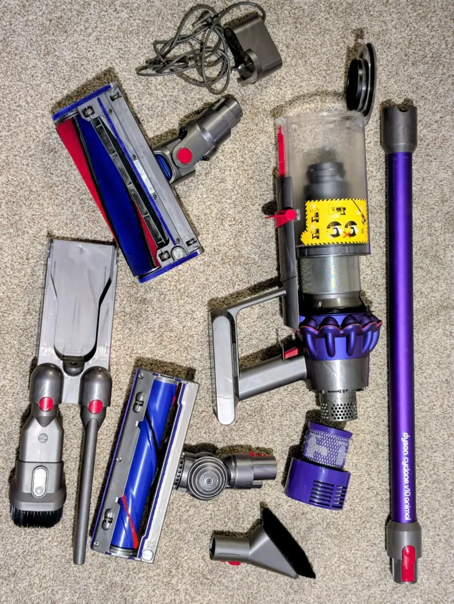 dyson v10 vacuum cleaner - Image 2