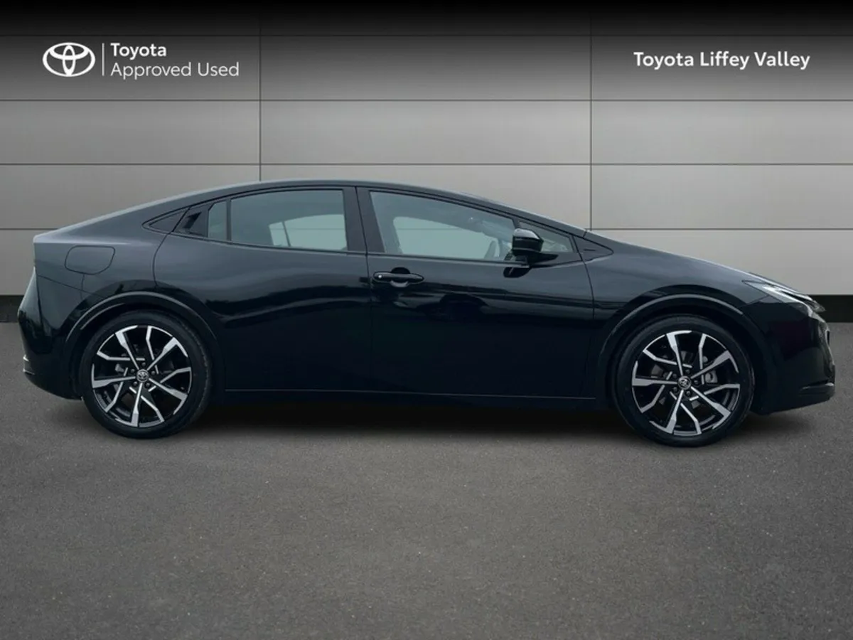 Toyota Prius PRIUS PLUG-IN HYBRID - Image 3