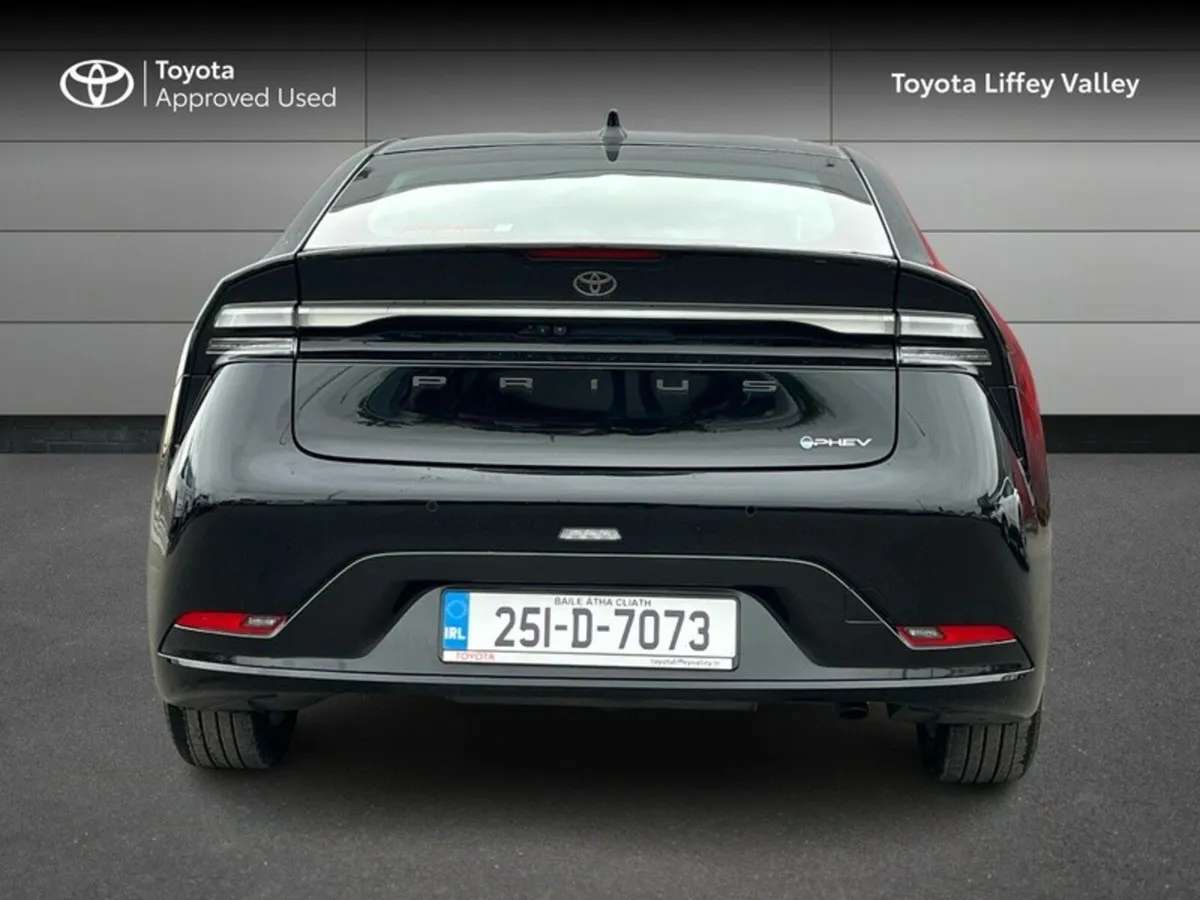 Toyota Prius PRIUS PLUG-IN HYBRID - Image 4