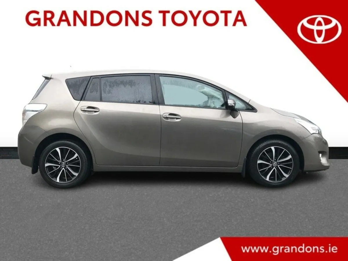 Toyota Verso 1.6D SOL SKYLINE 7 SEATS - GRANDONS - Image 3