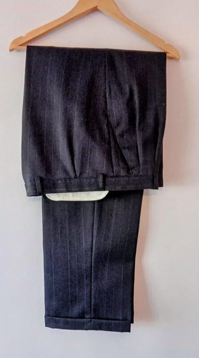 Black suit - Image 2