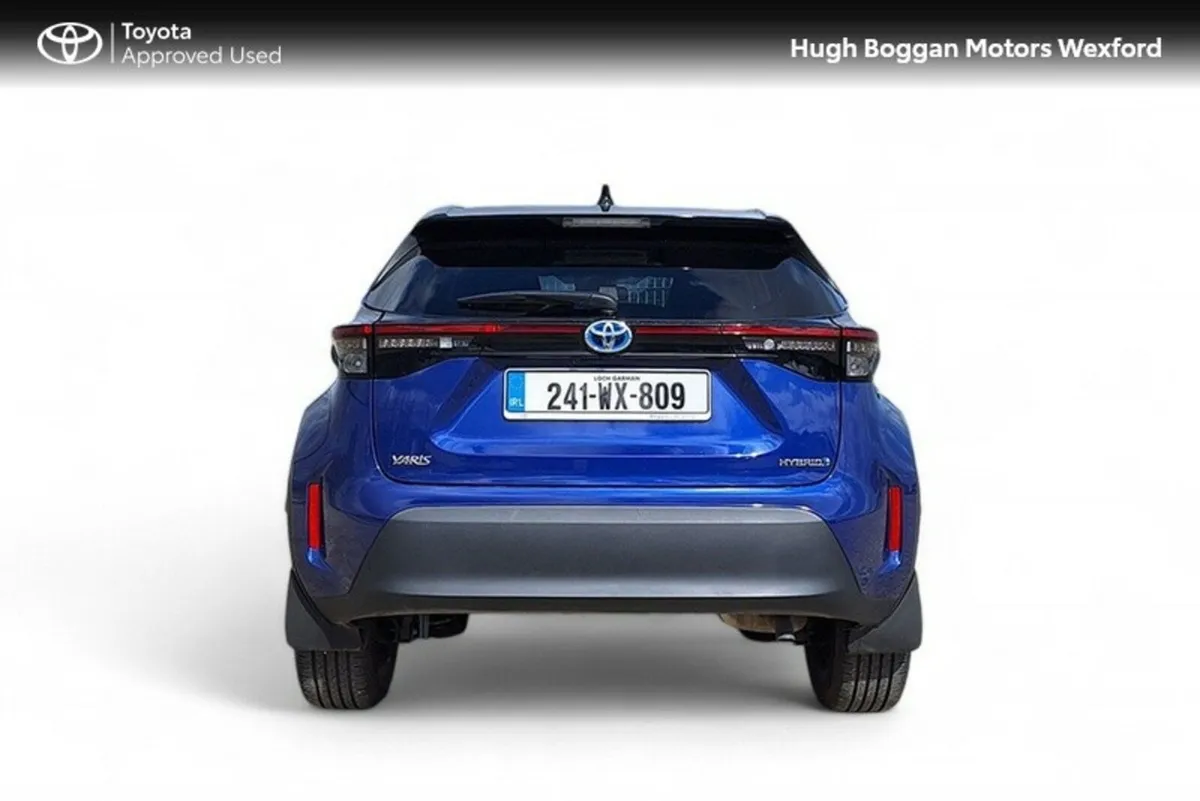 Toyota Yaris Cross SPORT BI-TONE SIDE STEPS - Image 4