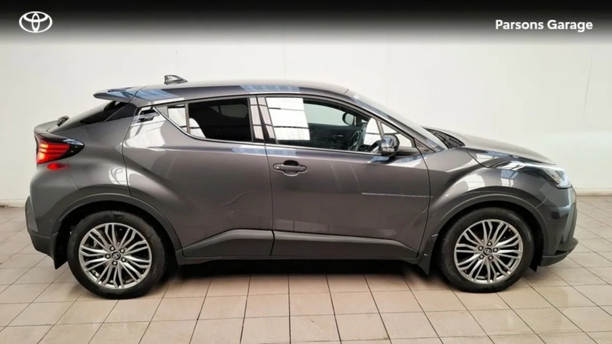 Toyota C-HR C-HR HYBRID SOL - Image 2