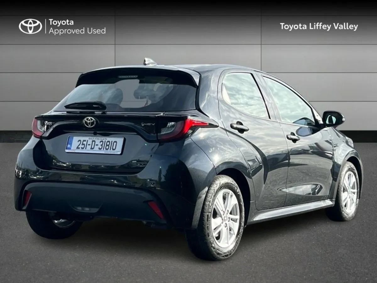 Toyota Yaris Yaris Hybrid 115 Luna - Image 2