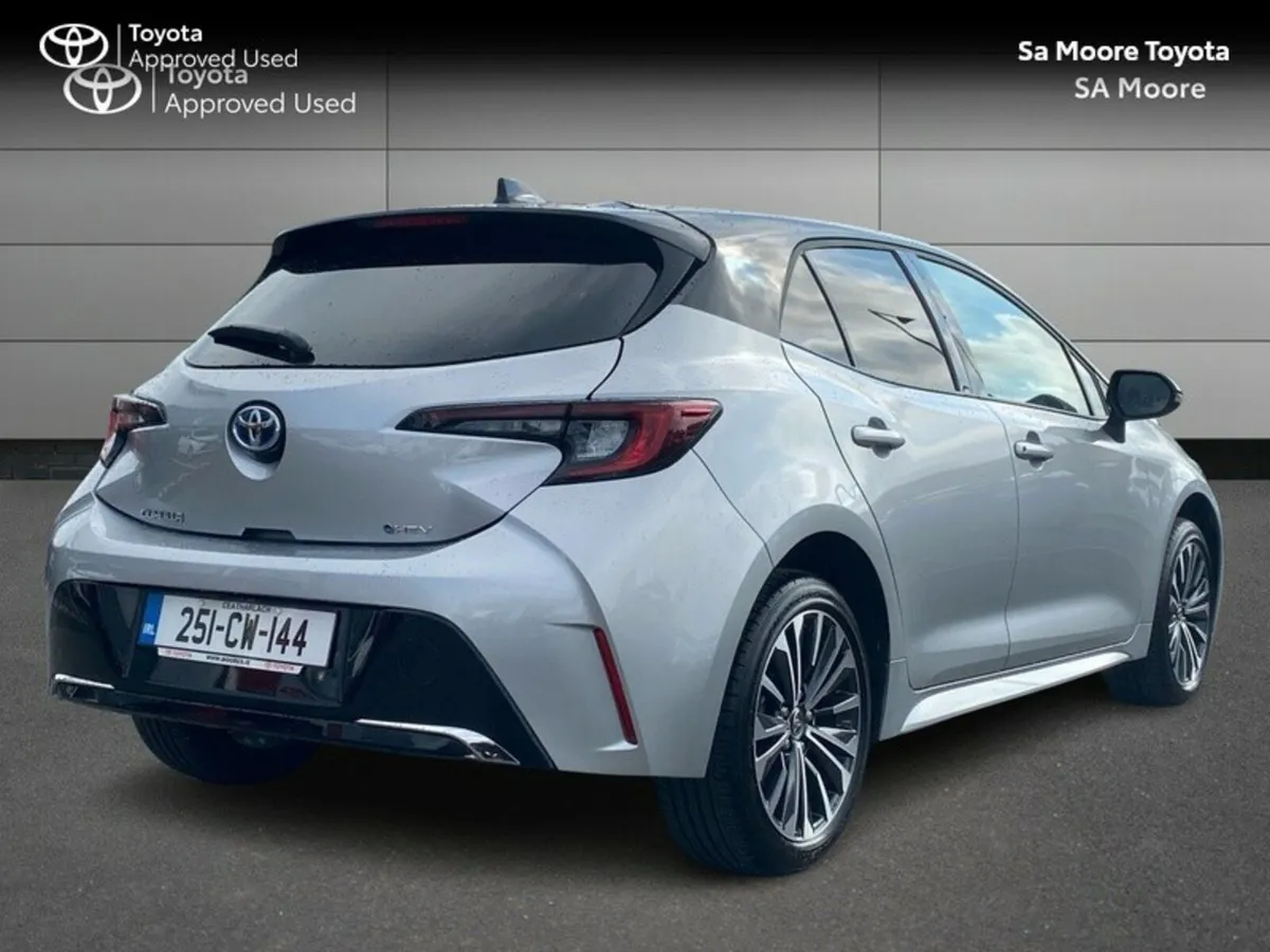 Toyota Corolla HYBRID LUNA SPORT HATCHBACK - Image 2