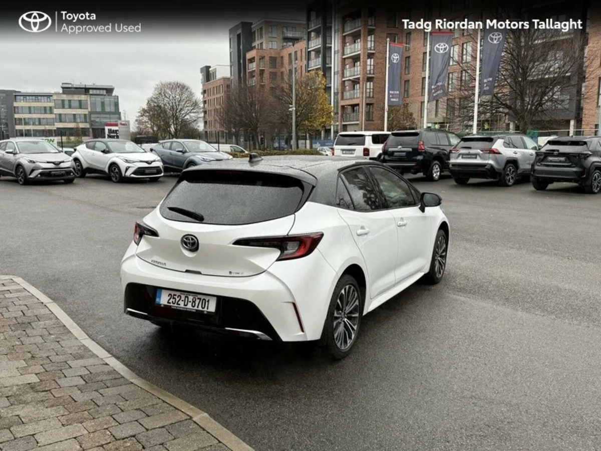 Toyota Corolla HB LUNA SPORT*** DEMO SALE *** BIG - Image 2