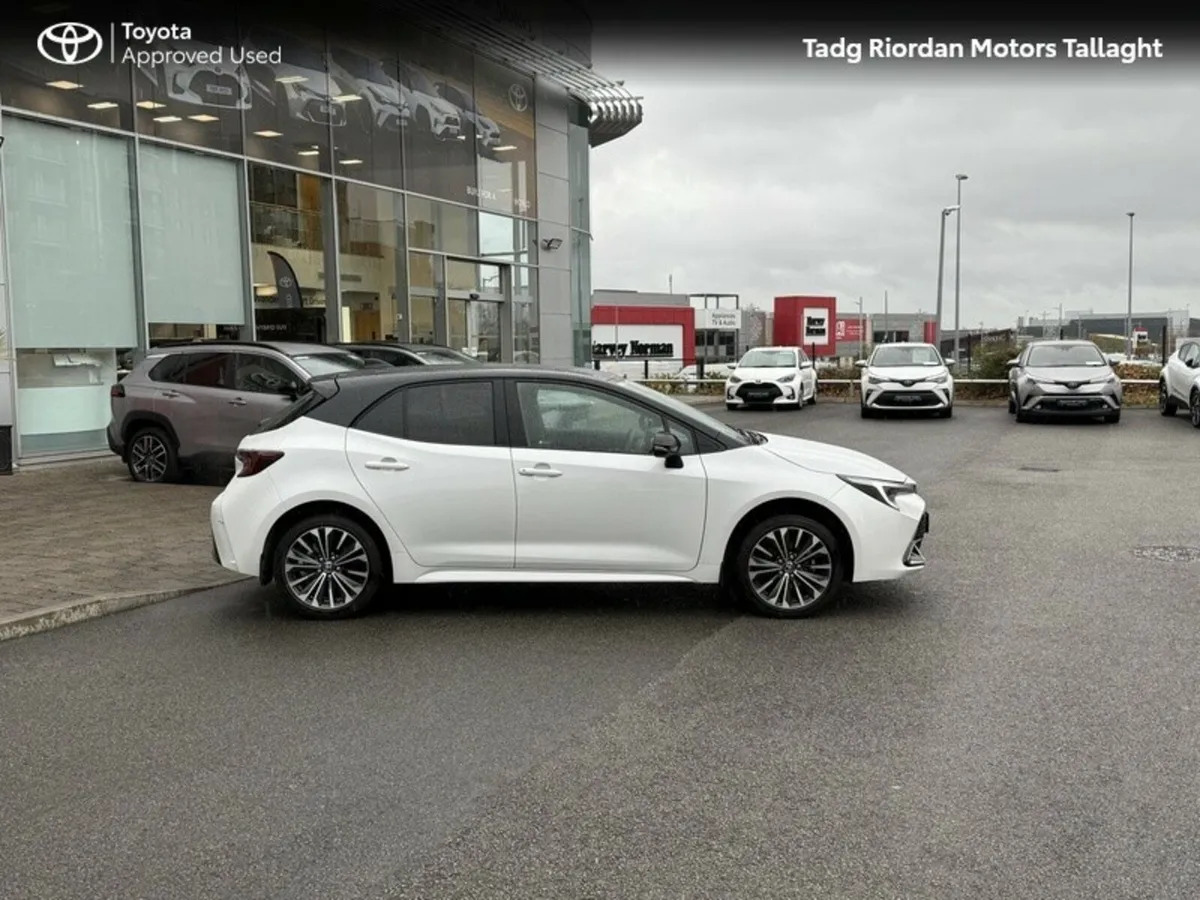 Toyota Corolla HB LUNA SPORT*** DEMO SALE *** BIG - Image 3