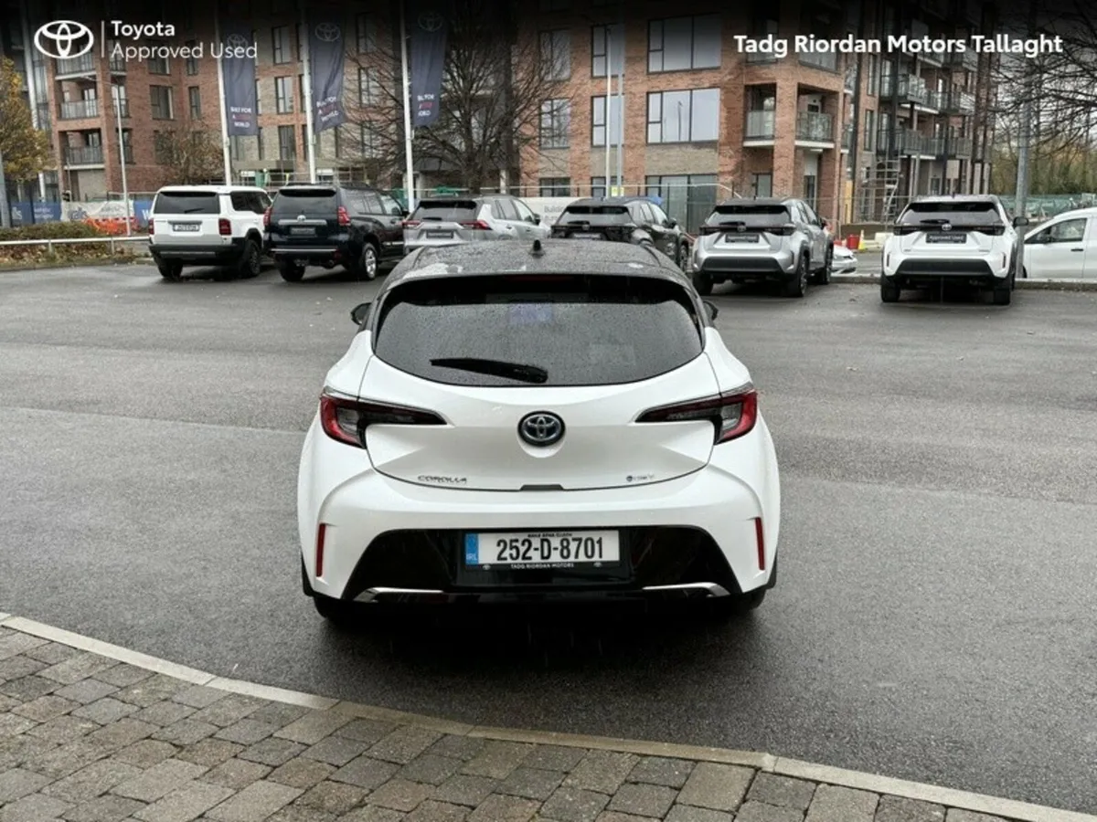 Toyota Corolla HB LUNA SPORT*** DEMO SALE *** BIG - Image 4