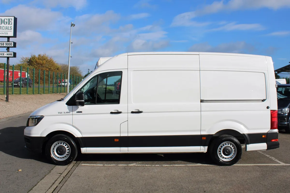 2022 Man TGE3.180 MWB HR Freezer - Image 3