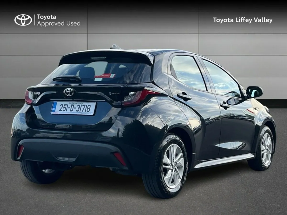 Toyota Yaris Yaris Hybrid 115 Luna - Image 2