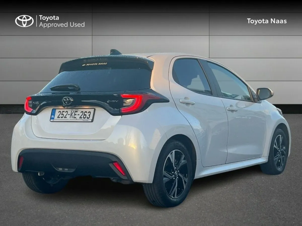 Toyota Yaris YARIS LUNA SPORT - Image 2