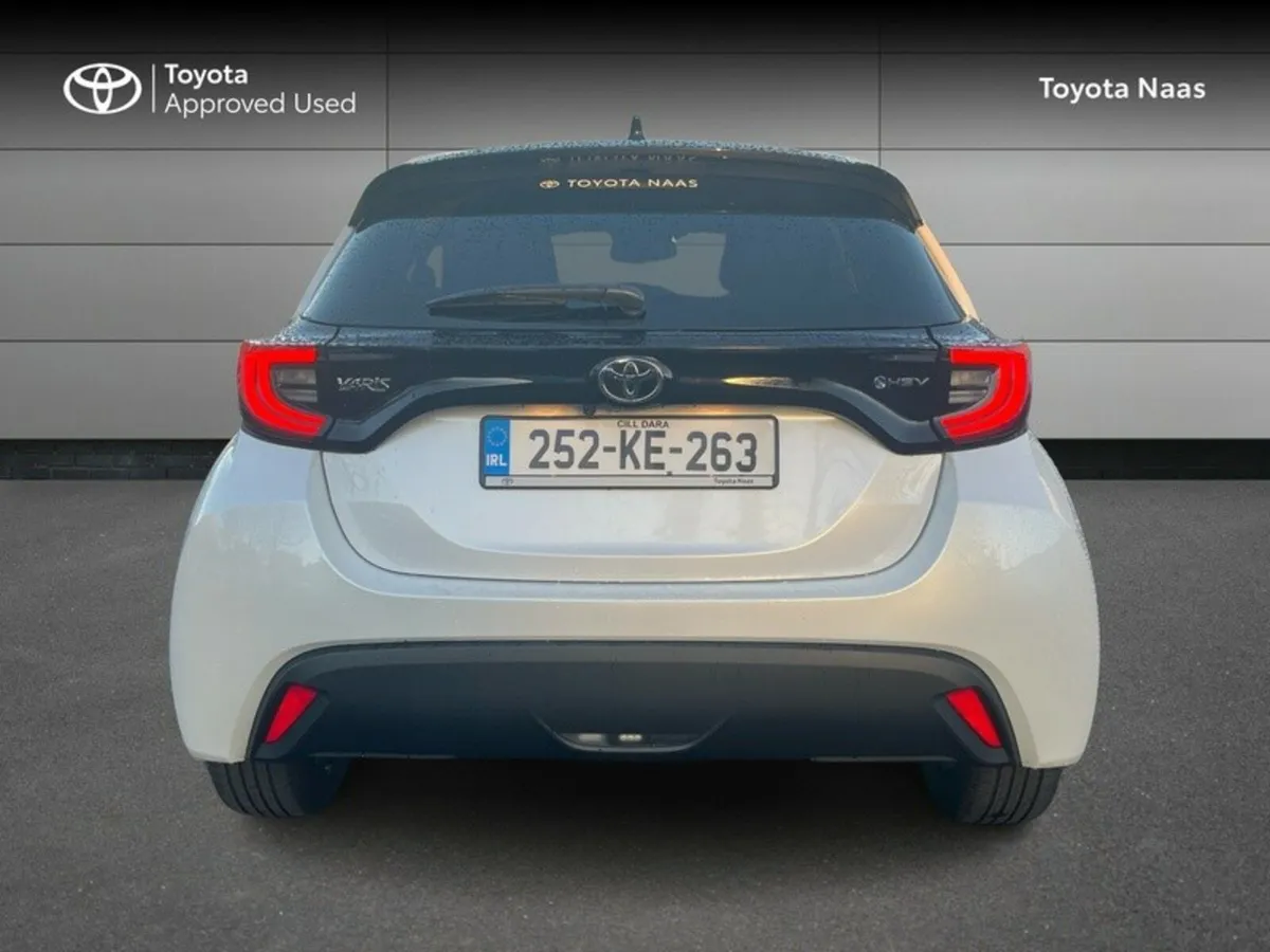 Toyota Yaris YARIS LUNA SPORT - Image 4