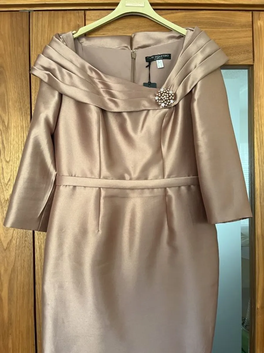 mother of the bride - Image 1