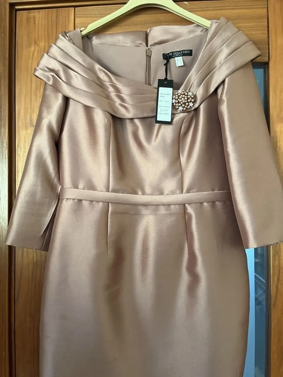 mother of the bride - Image 2