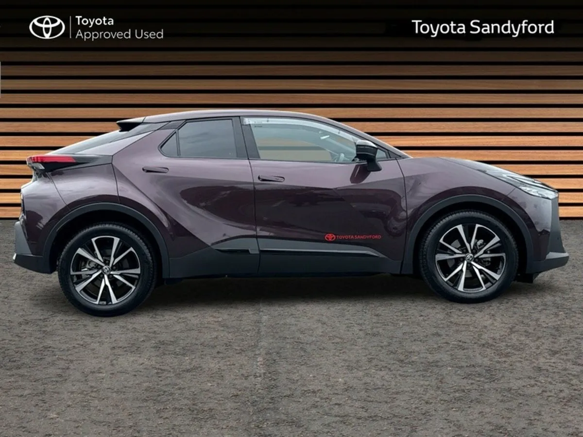 Toyota C-HR NEW MODEL HYBRID SPORT // HEATED SEATS - Image 3